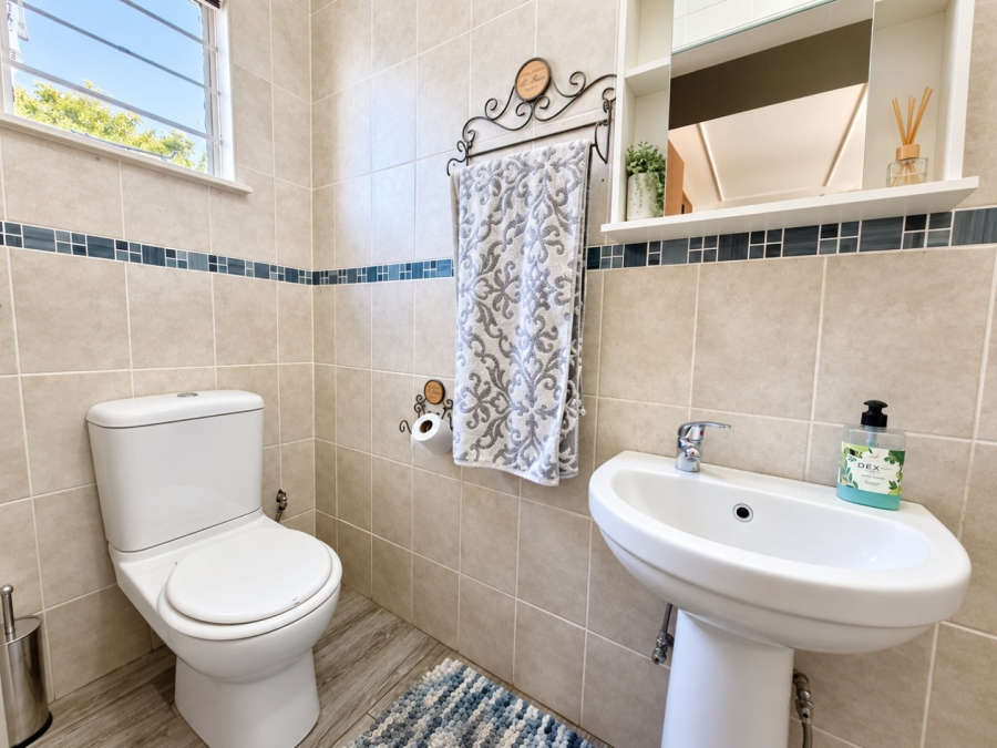 5 Bedroom Property for Sale in Wilgehof Free State